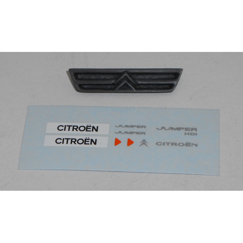 Transkit to transform Fiat Ducato or Peugeot Boxer into a Jumper 1:43